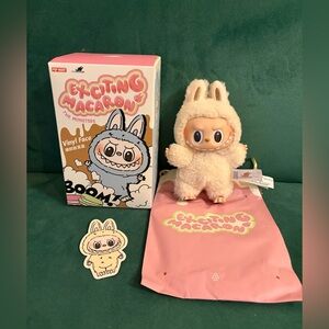 Exciting Macaron Labubu - Soymilk